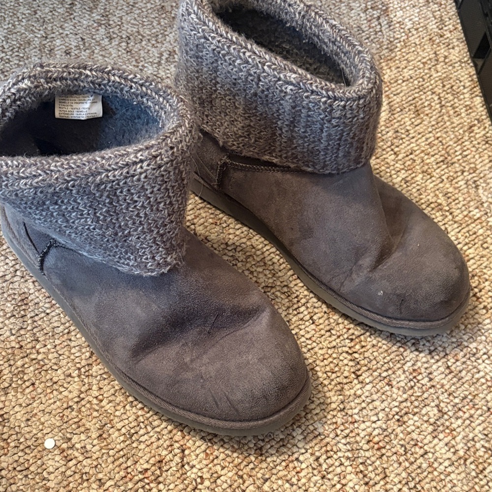 Gray Old Navy Knit Cuff Ankle Boots size 9